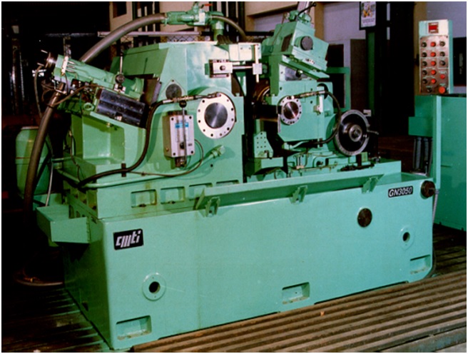 सेंटरलेस ग्राइडिंग मशीन (जीएन-3050)